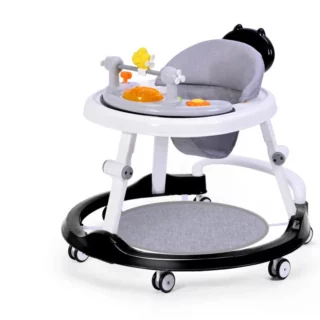 Trotteur bébé sur fond blanc.